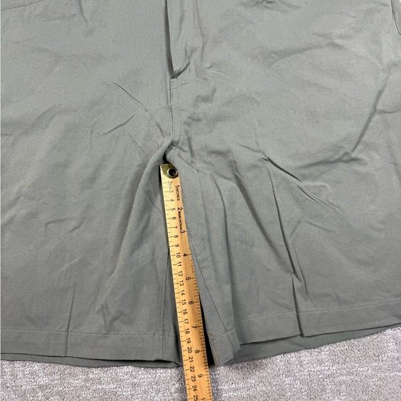 Rei Cooperative Green Casual Stretch Hiking Outdoor Short Men Size 40 - Picture 3 of 6